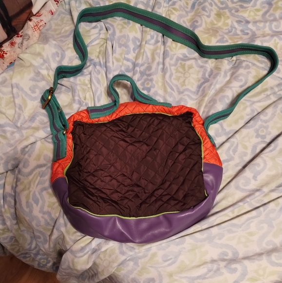 Medium sized bag. - Picture 2 of 3